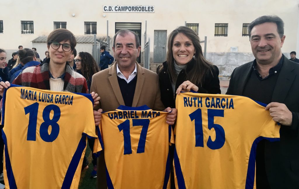 Maria Luis García (presidenta CD Camporrobles) Gabriel Mata (alcalde Camporrobles) Ruth García y Salva Gomar