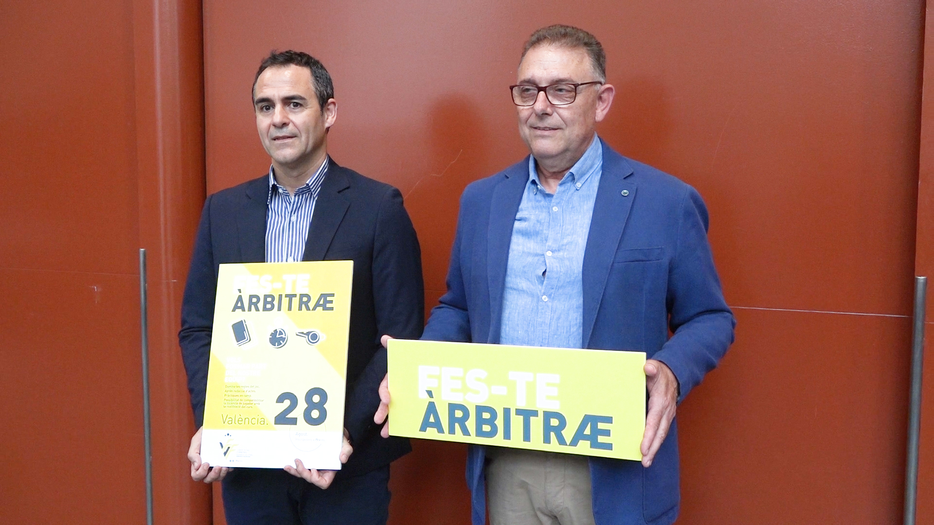 27 junio - Carlos Velasco Carballo y Pepe Enguix campaña Feste árbitre