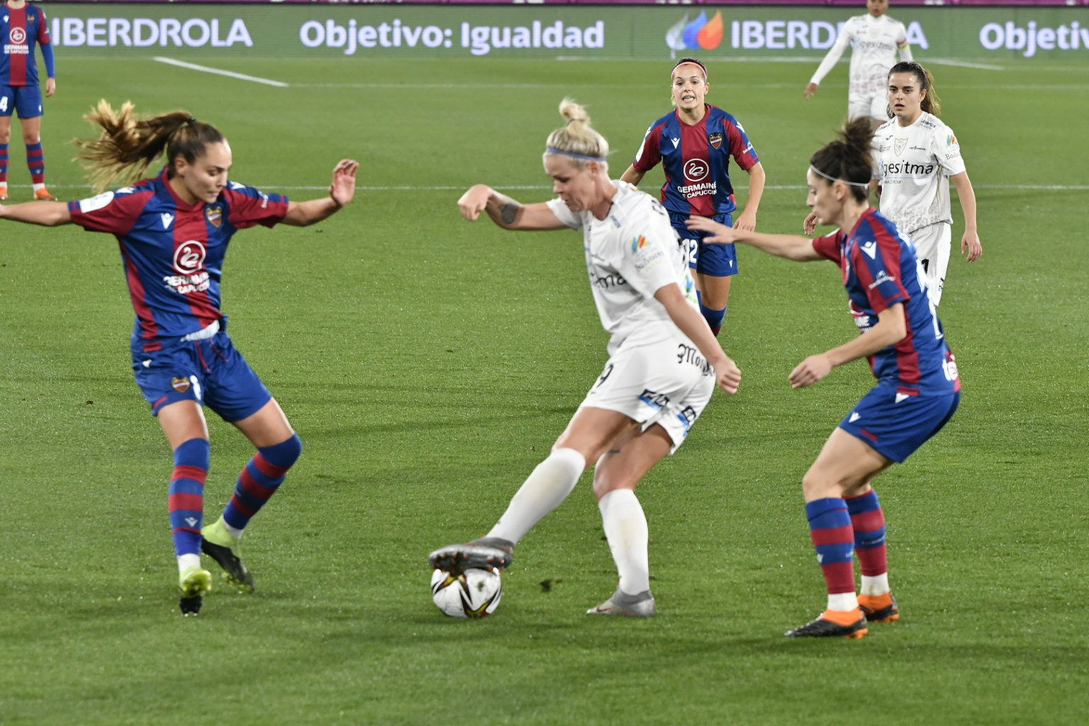 El Levante vence 3-1 al Logroño y se planta en la final de la Supercopa ...