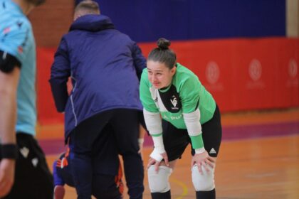 teresa Julve triste semifinal Murcia CNSA sub19