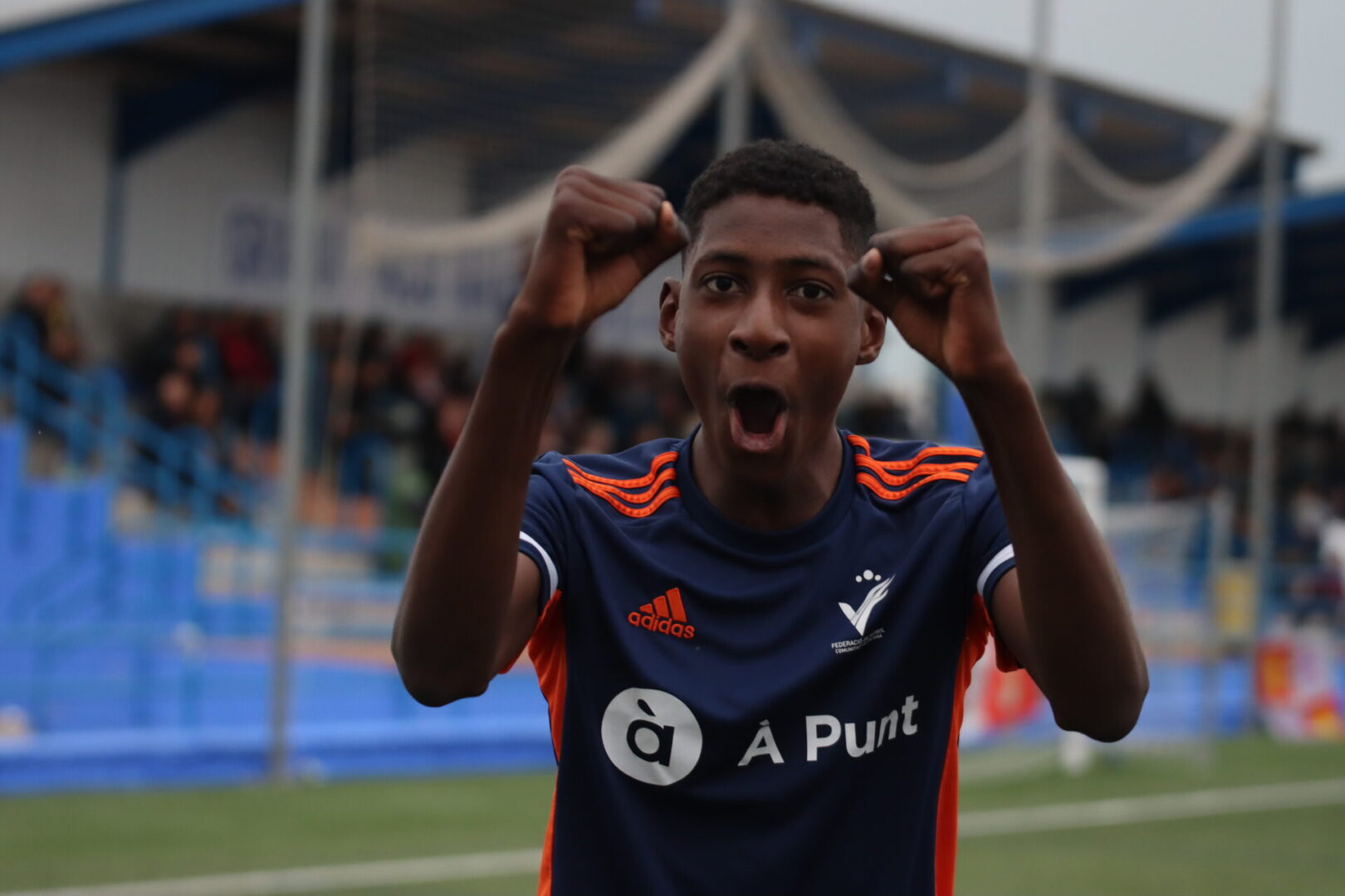 Yulian Mosquera con la Selecció Valenciana sub14, campeón del mundo sub15 con España