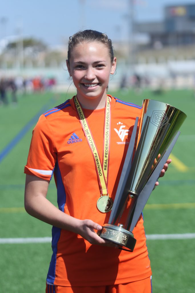 María López con Selecció Valenciana sub14