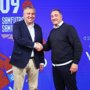 Javier Blanco y Salva Gomar firman acuerdo La 8 Mediterráneo y FFCV
