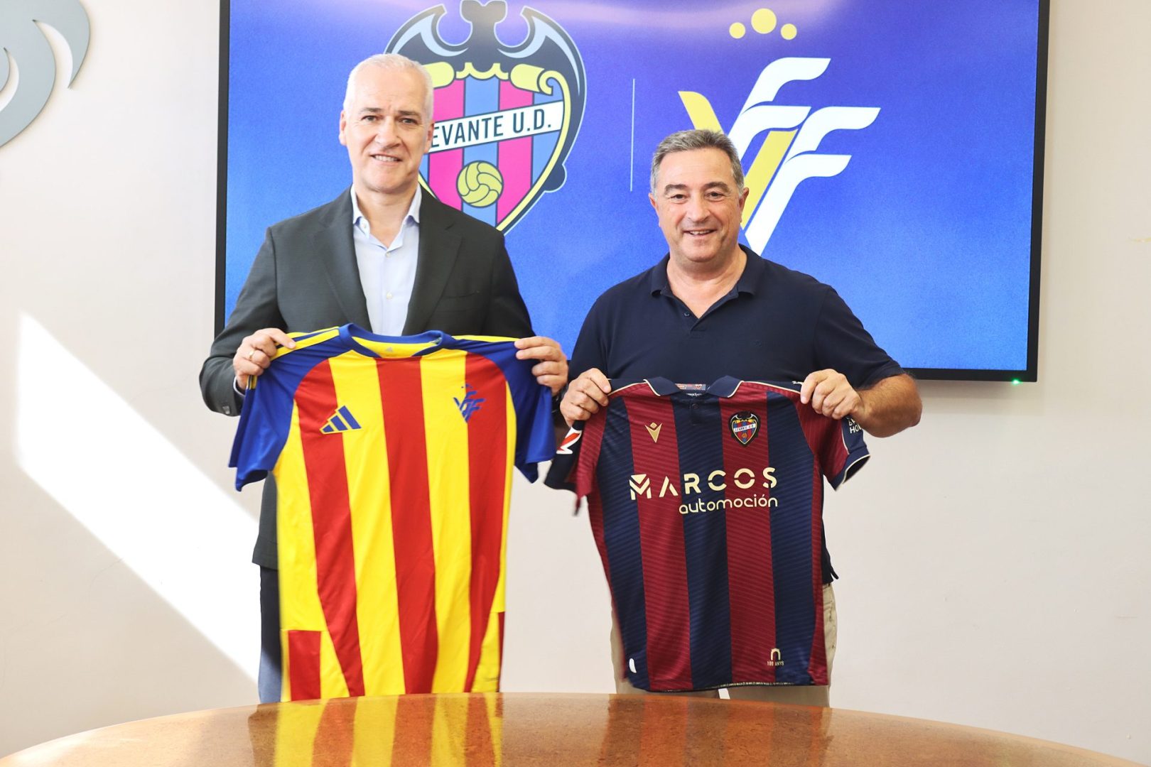 Pablo Sánchez y Salva Gomar 3