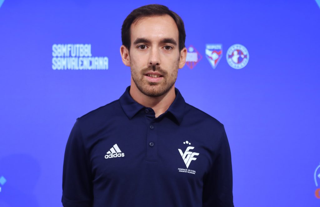 Adrián Navarro, seleccionador de la Selecció Valenciana masculina sub14 de futbol 2026/2027